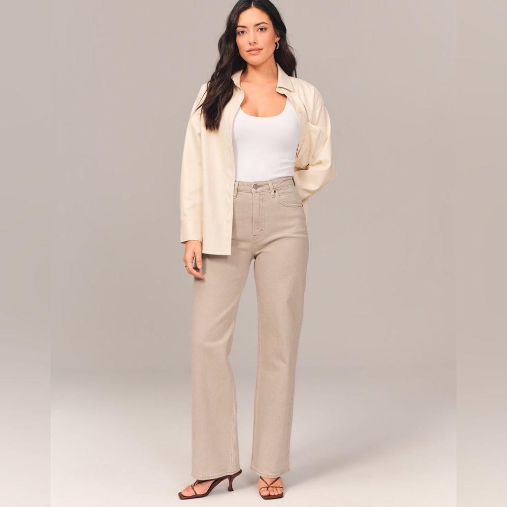 Abercrombie & Fitch Curve Love High Rise 90’s Relaxed Jean